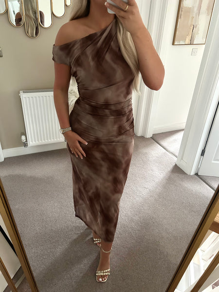 Marble Print Asymmetric Shoulder Maxi Dress